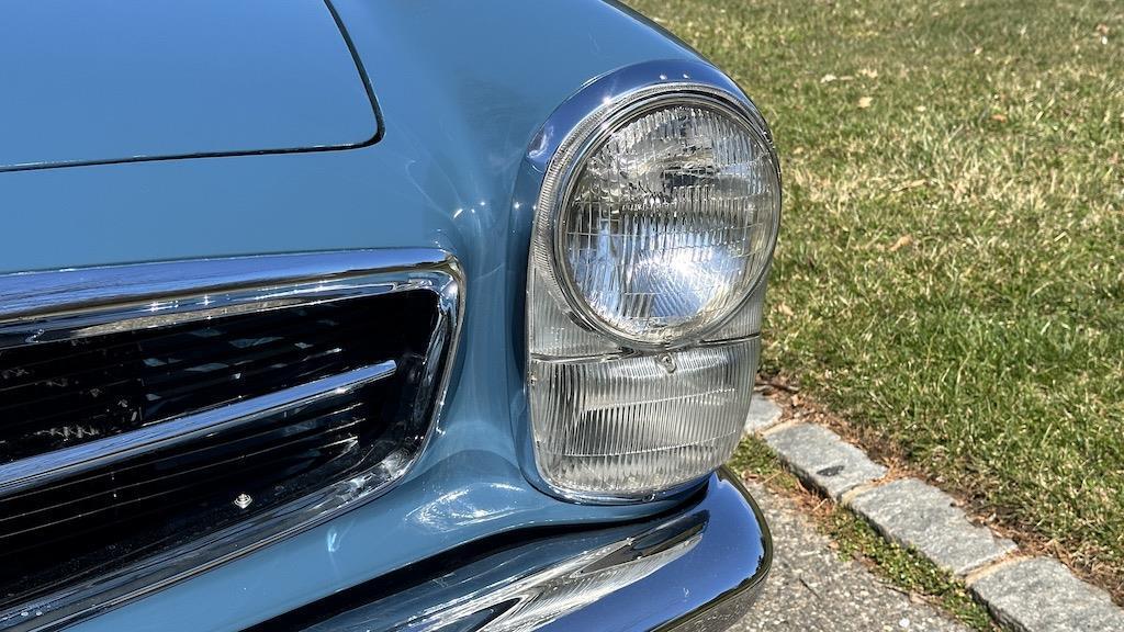 Mercedes-Benz-SL-Class-1971-Convertible-29