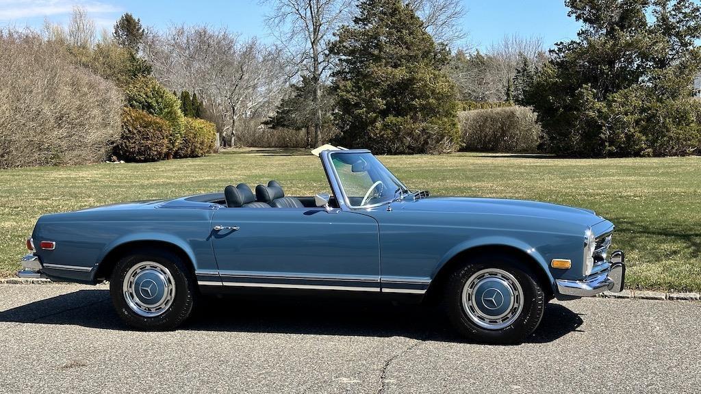 Mercedes-Benz-SL-Class-1971-Convertible-32