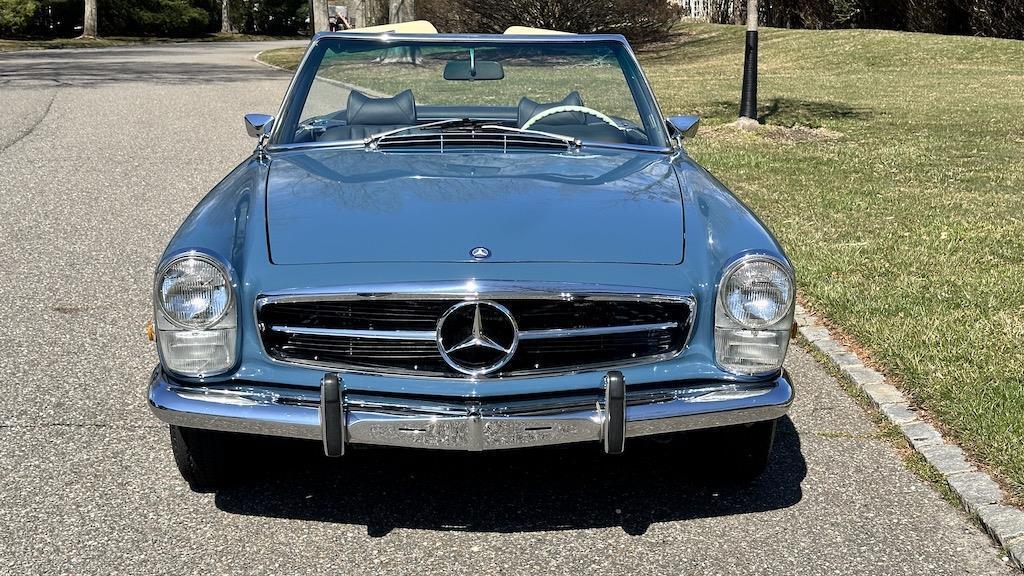 Mercedes-Benz-SL-Class-1971-Convertible-9