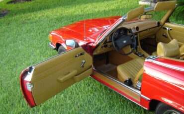 Mercedes-Benz-SL-Class-1972-Convertible-10