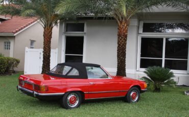 Mercedes-Benz-SL-Class-1972-Convertible-11