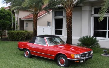 Mercedes-Benz-SL-Class-1972-Convertible-13