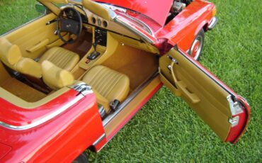 Mercedes-Benz-SL-Class-1972-Convertible-15