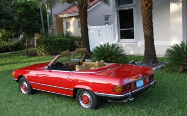 Mercedes-Benz-SL-Class-1972-Convertible-2