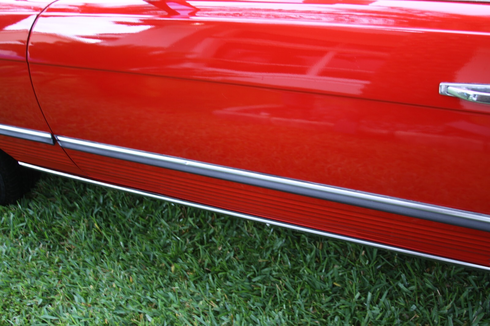 Mercedes-Benz-SL-Class-1972-Convertible-37
