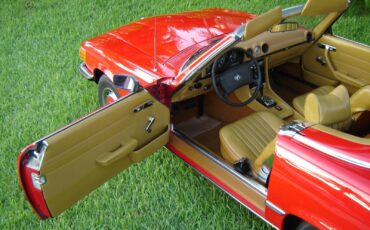 Mercedes-Benz-SL-Class-1972-Convertible-8