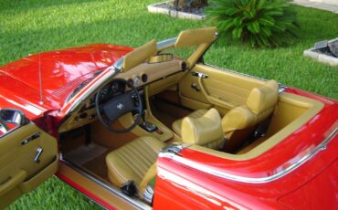 Mercedes-Benz-SL-Class-1972-Convertible-9