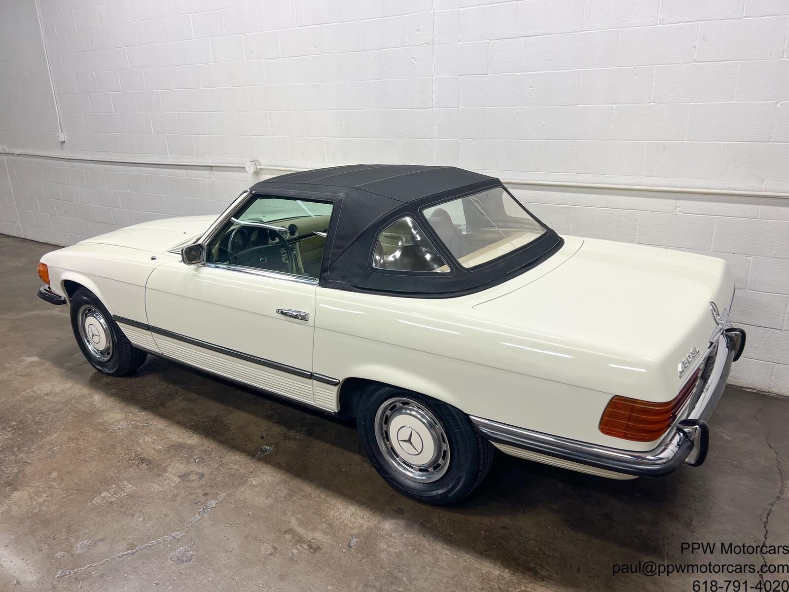 Mercedes-Benz-SL-Class-1973-Convertible-11