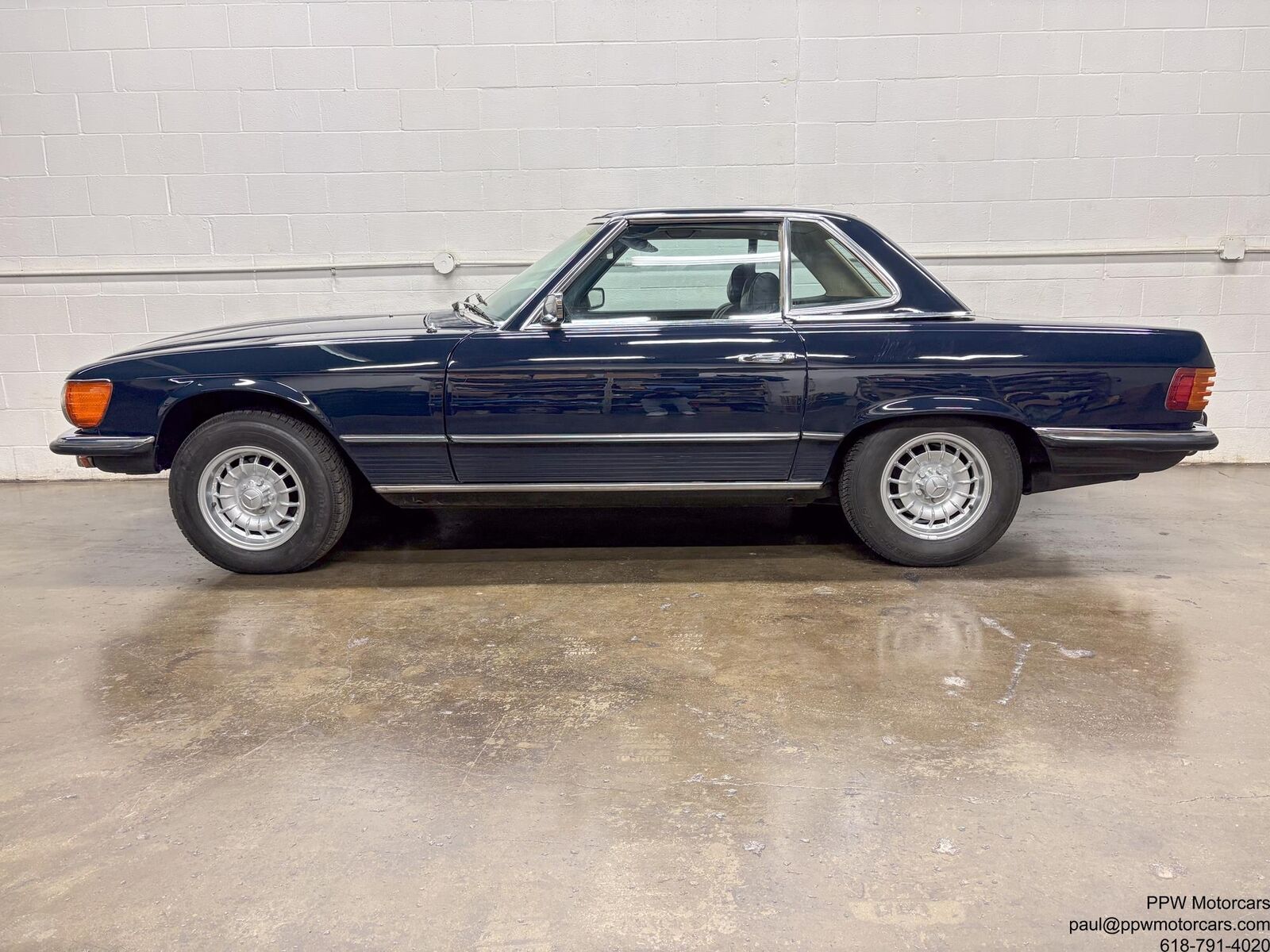 Mercedes-Benz-SL-Class-1973-Convertible-12