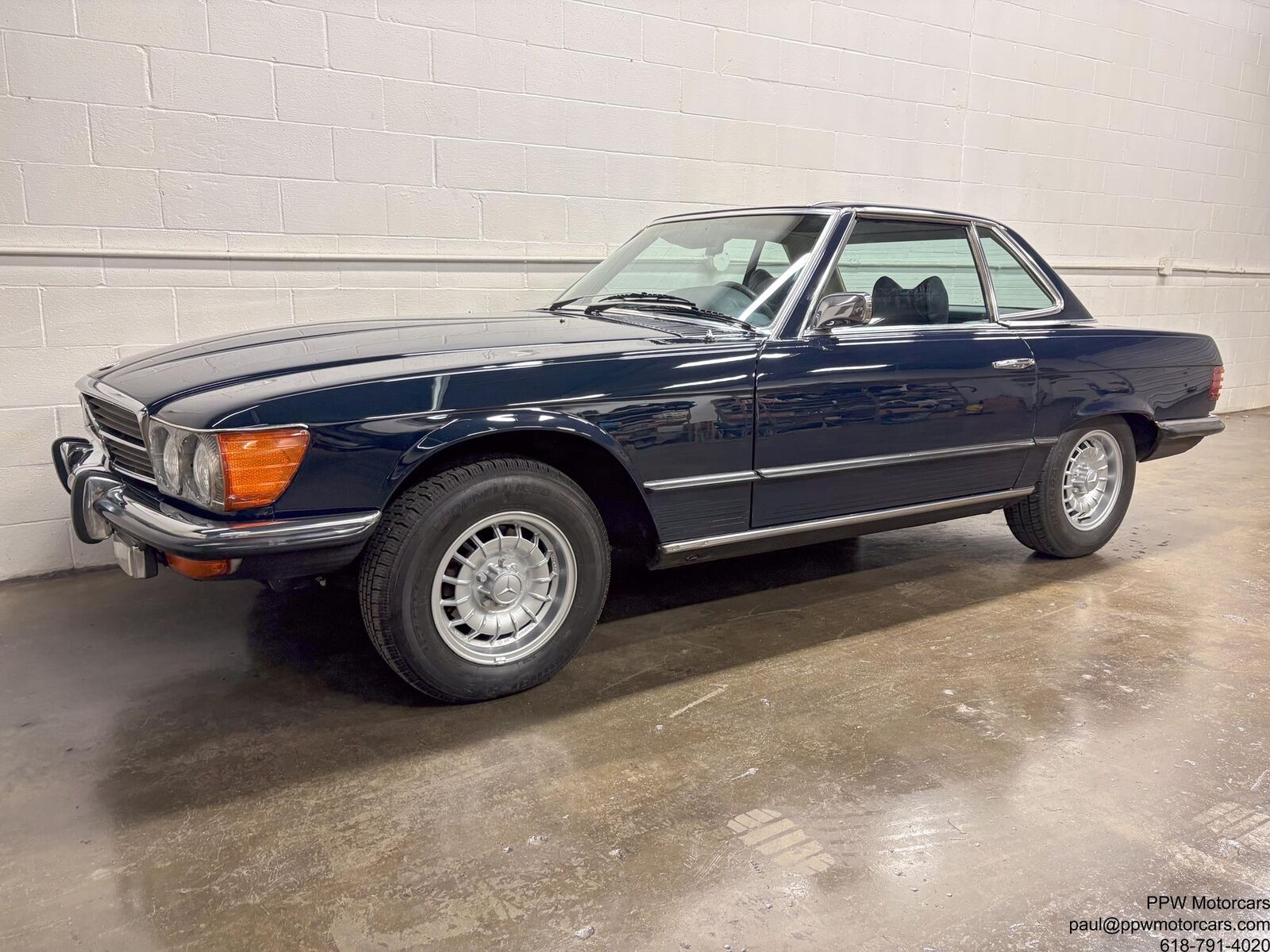 Mercedes-Benz-SL-Class-1973-Convertible-13