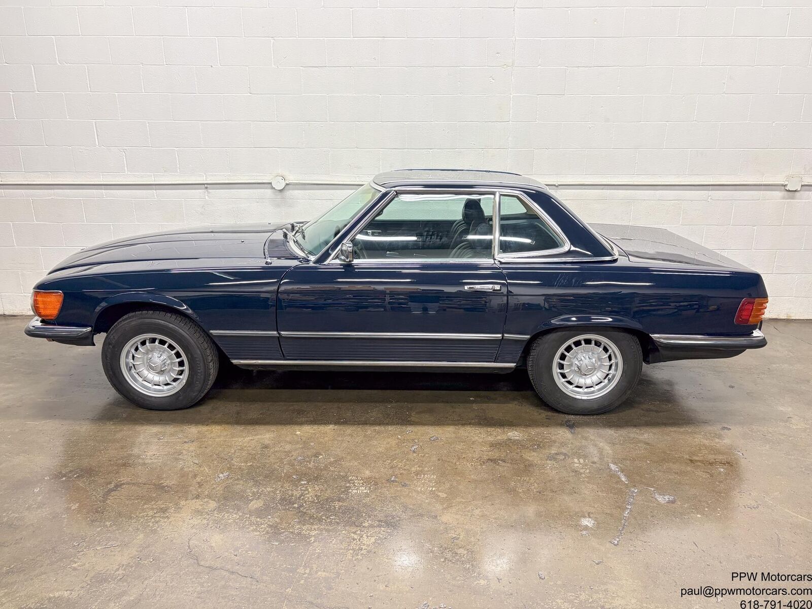 Mercedes-Benz-SL-Class-1973-Convertible-15