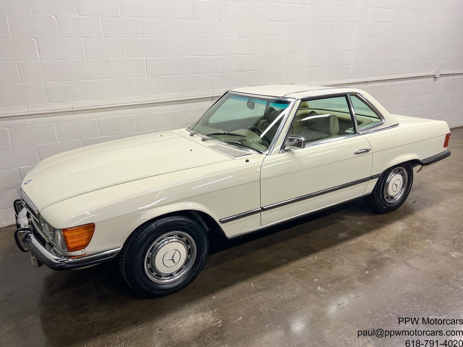 Mercedes-Benz-SL-Class-1973-Convertible-16
