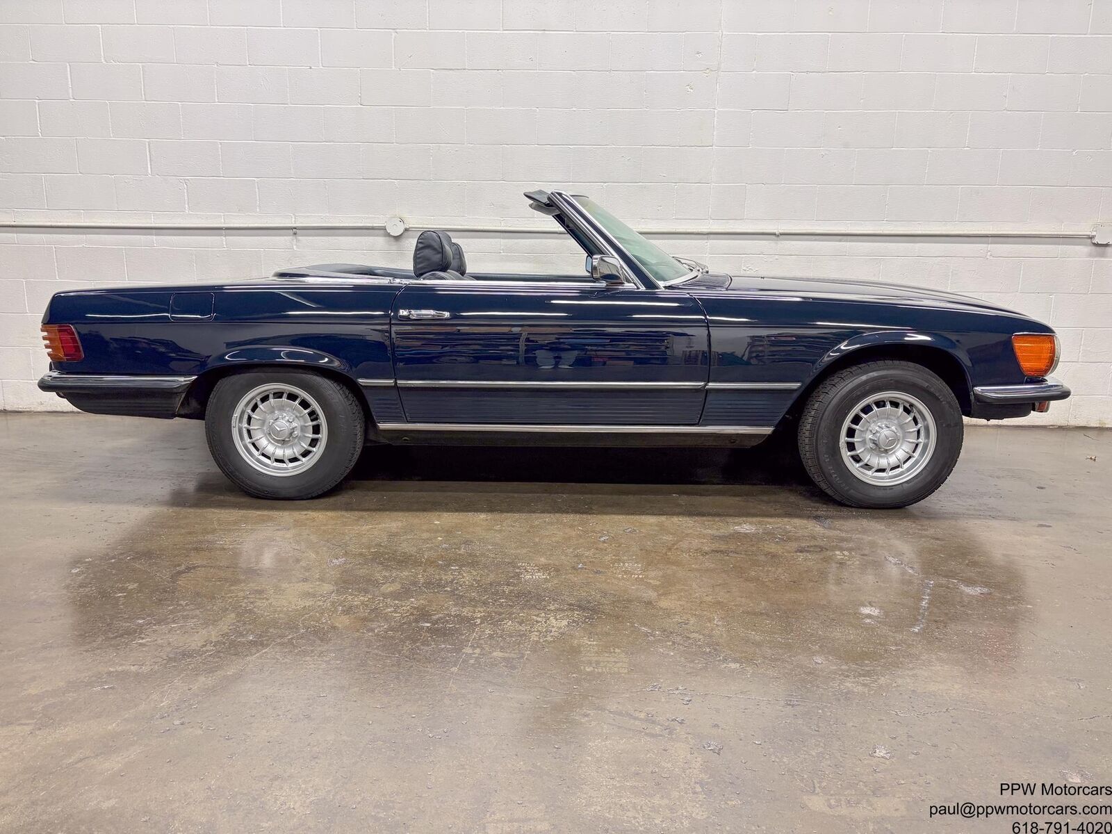 Mercedes-Benz-SL-Class-1973-Convertible-18