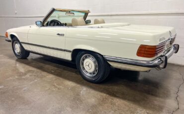 Mercedes-Benz-SL-Class-1973-Convertible-2