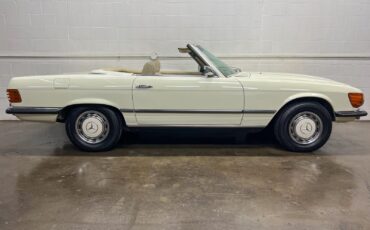Mercedes-Benz-SL-Class-1973-Convertible-22