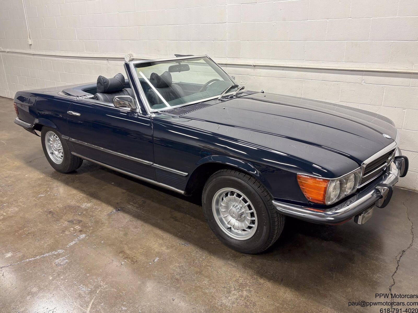 Mercedes-Benz-SL-Class-1973-Convertible-22