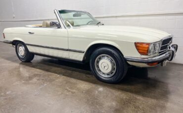 Mercedes-Benz-SL-Class-1973-Convertible-23