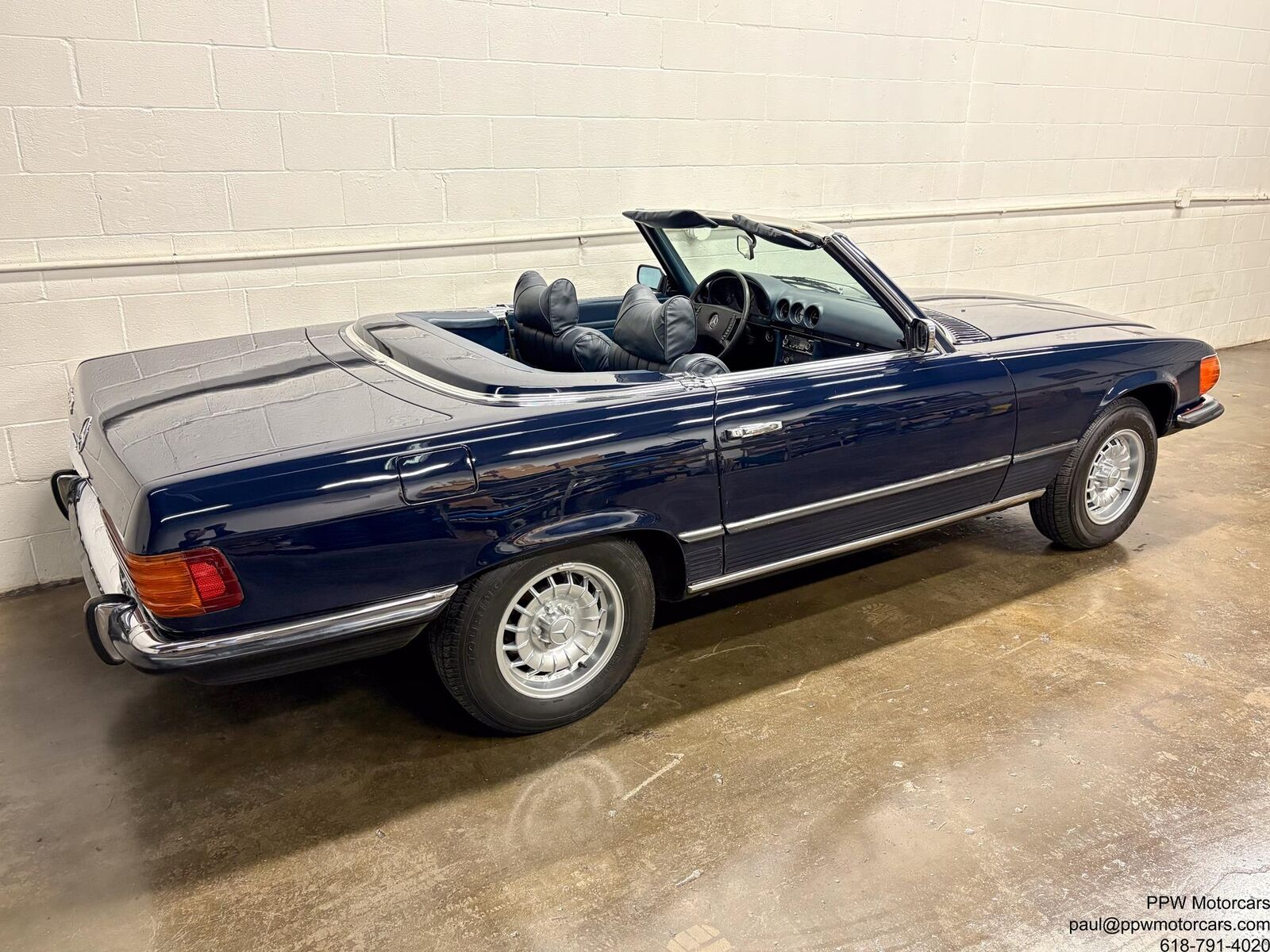 Mercedes-Benz-SL-Class-1973-Convertible-23
