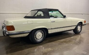 Mercedes-Benz-SL-Class-1973-Convertible-30