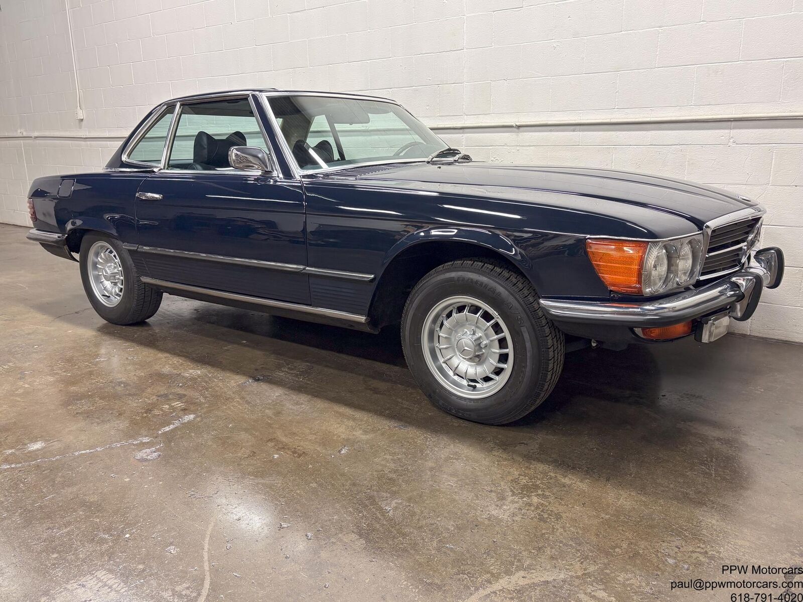 Mercedes-Benz-SL-Class-1973-Convertible-31