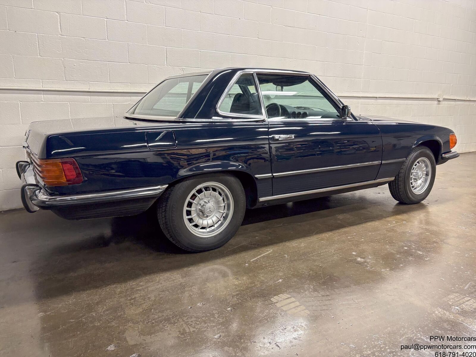 Mercedes-Benz-SL-Class-1973-Convertible-32