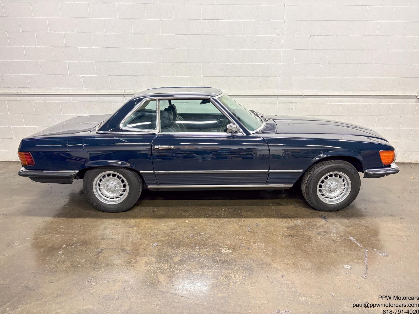 Mercedes-Benz-SL-Class-1973-Convertible-33