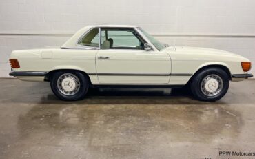 Mercedes-Benz-SL-Class-1973-Convertible-34