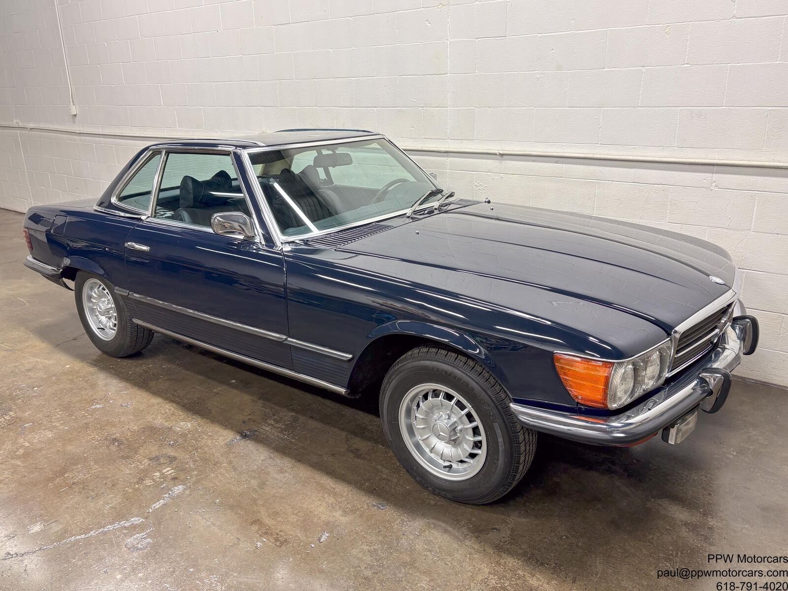 Mercedes-Benz-SL-Class-1973-Convertible-34