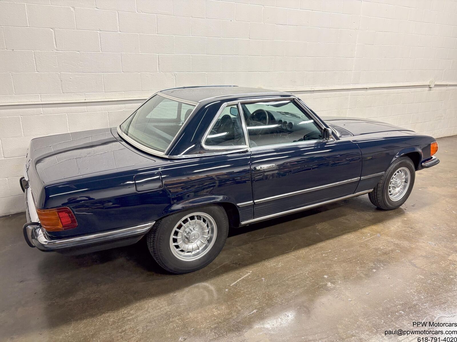Mercedes-Benz-SL-Class-1973-Convertible-35