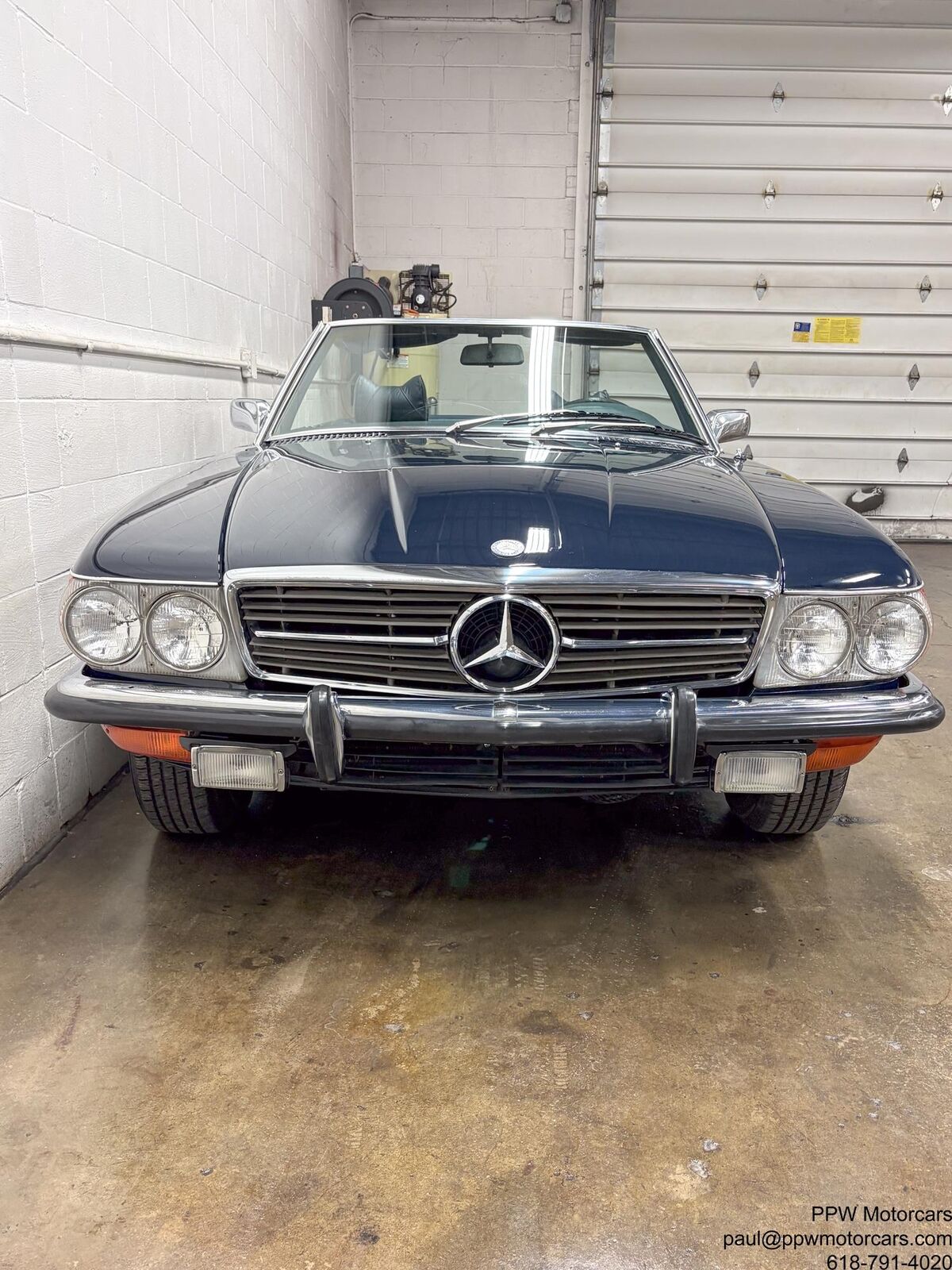 Mercedes-Benz-SL-Class-1973-Convertible-36