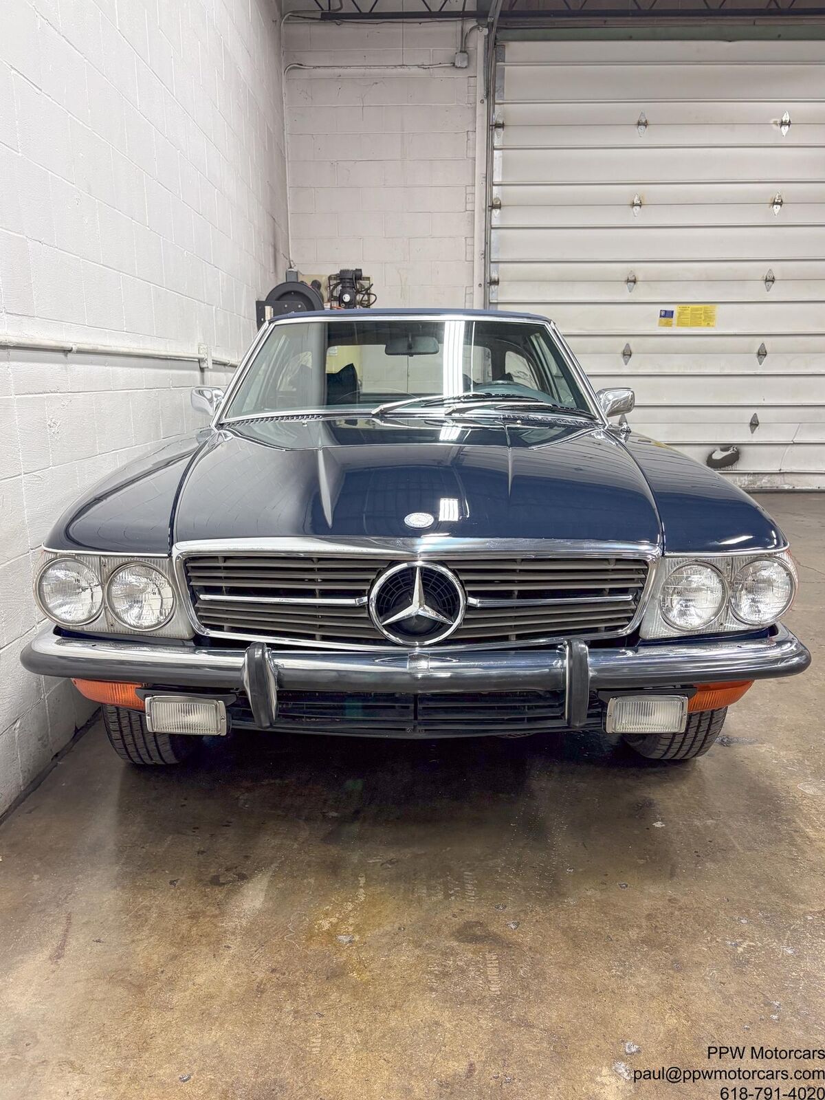 Mercedes-Benz-SL-Class-1973-Convertible-38