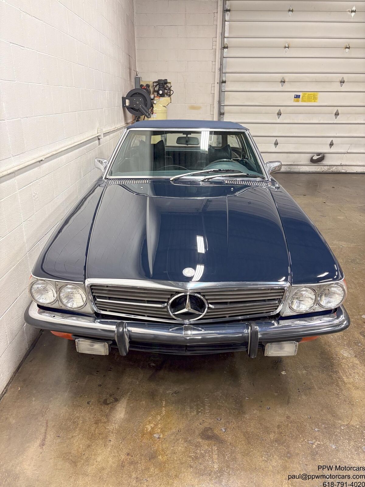 Mercedes-Benz-SL-Class-1973-Convertible-39