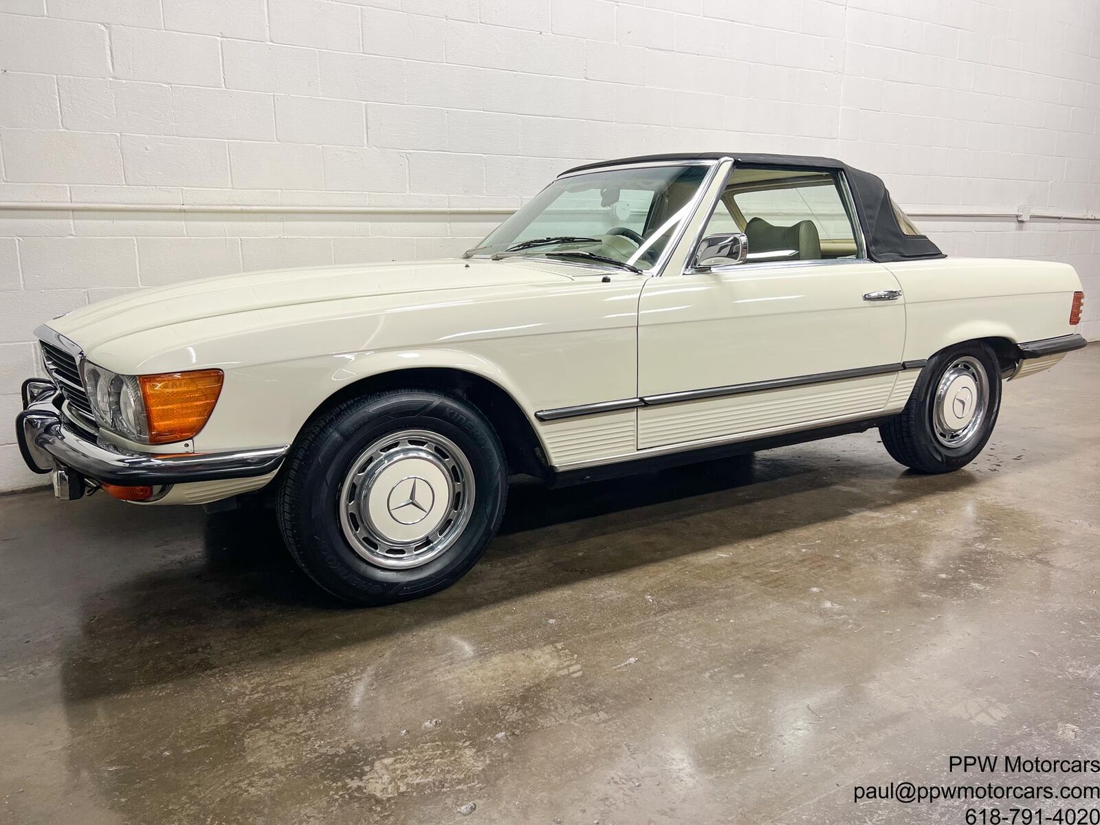 Mercedes-Benz-SL-Class-1973-Convertible-7