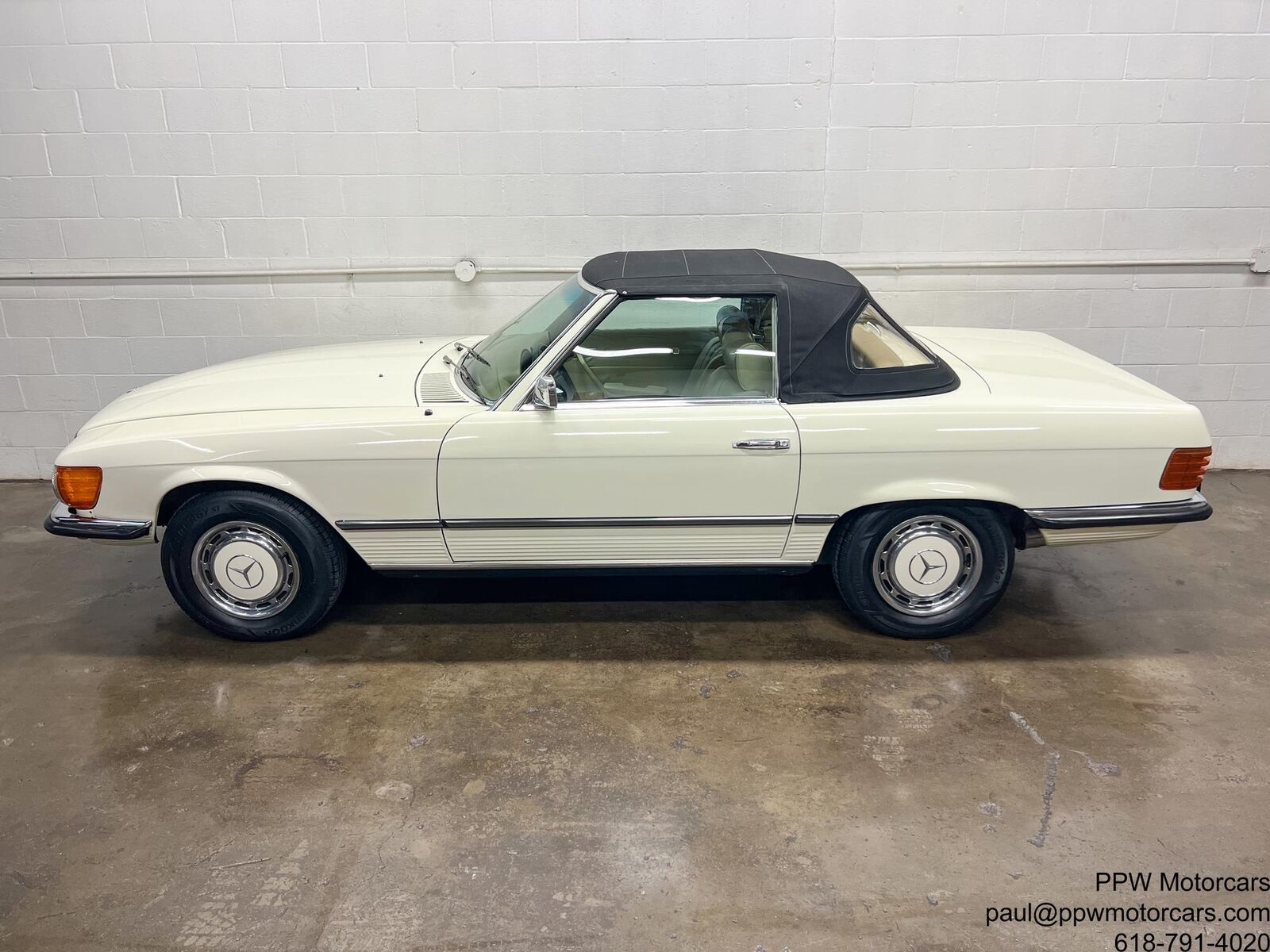 Mercedes-Benz-SL-Class-1973-Convertible-9