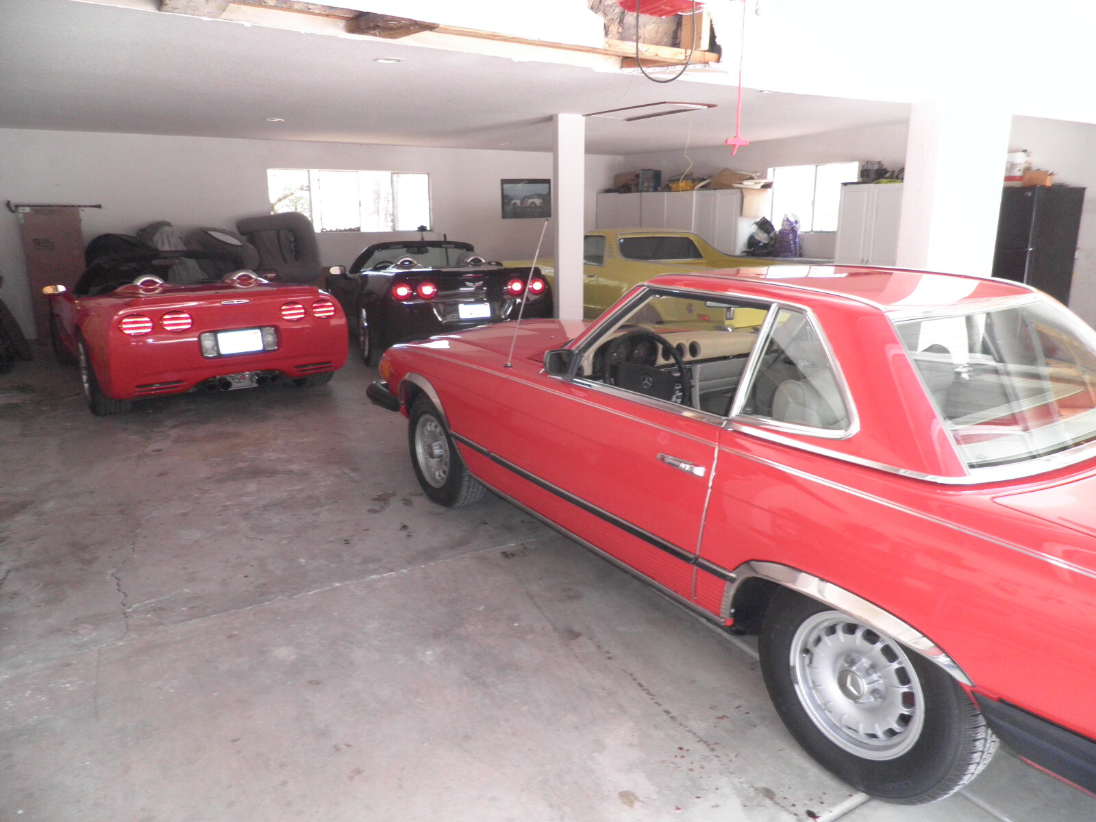 Mercedes-Benz-SL-Class-1974-Convertible-23