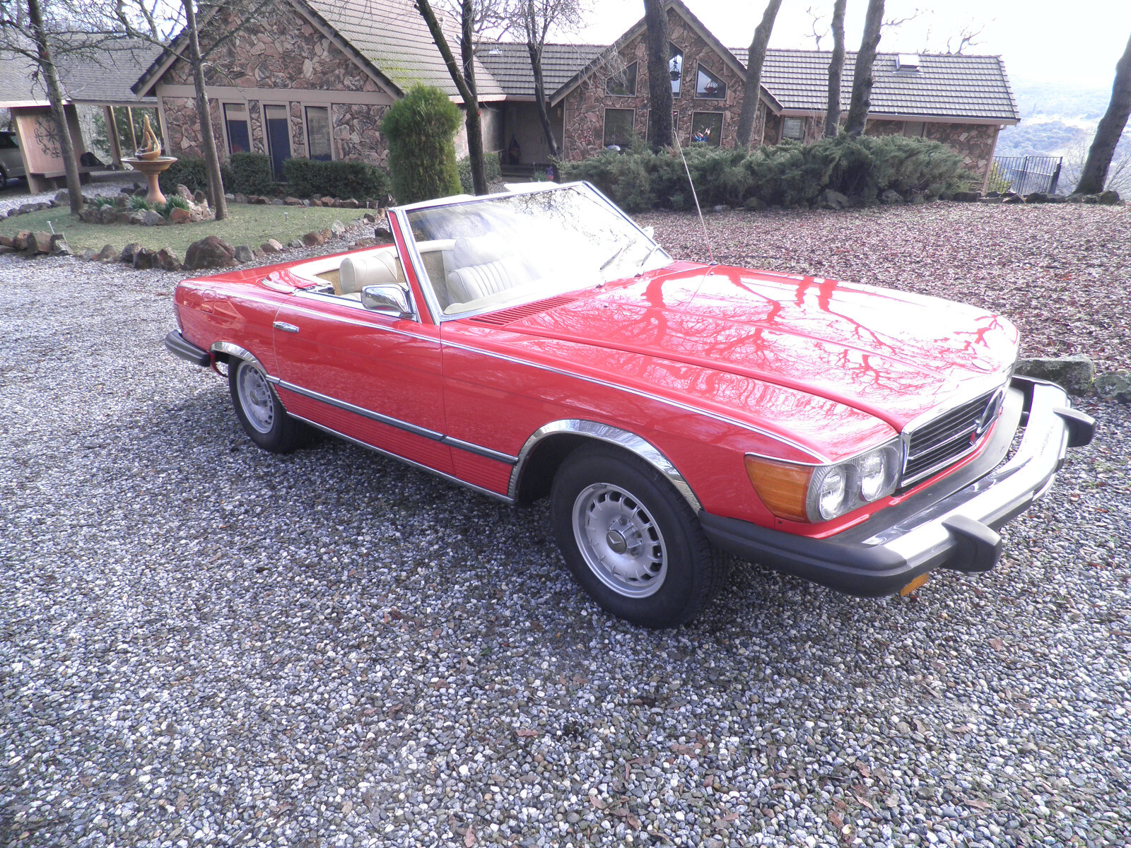 Mercedes-Benz-SL-Class-1974-Convertible-4