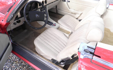 Mercedes-Benz-SL-Class-1974-Convertible-9