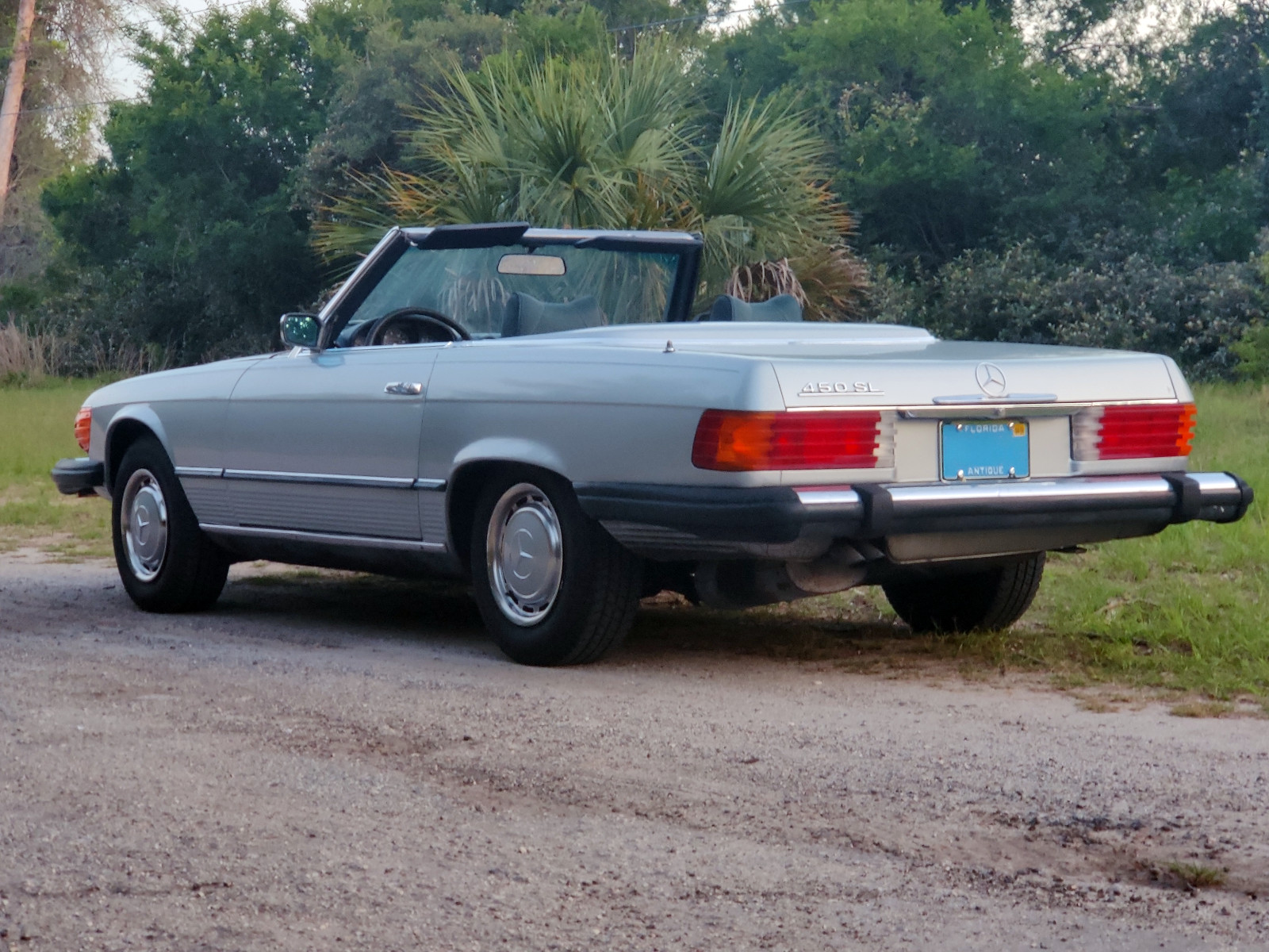 Mercedes-Benz-SL-Class-1975-Convertible-1