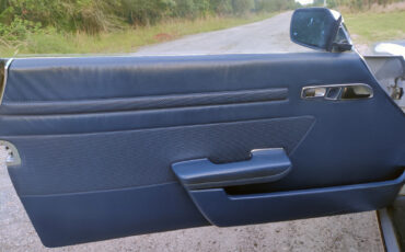 Mercedes-Benz-SL-Class-1975-Convertible-12