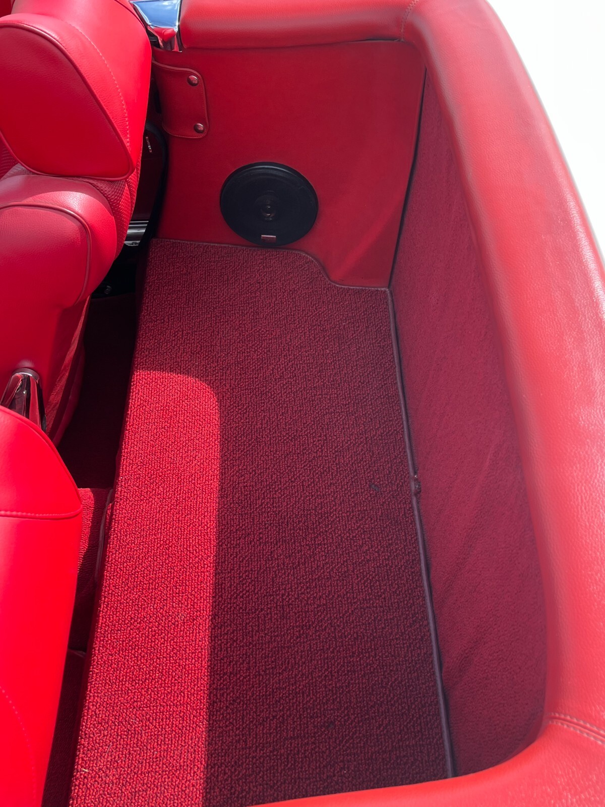 Mercedes-Benz-SL-Class-1975-Convertible-13