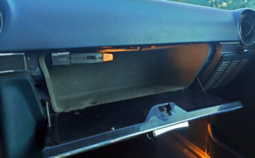 Mercedes-Benz-SL-Class-1975-Convertible-18