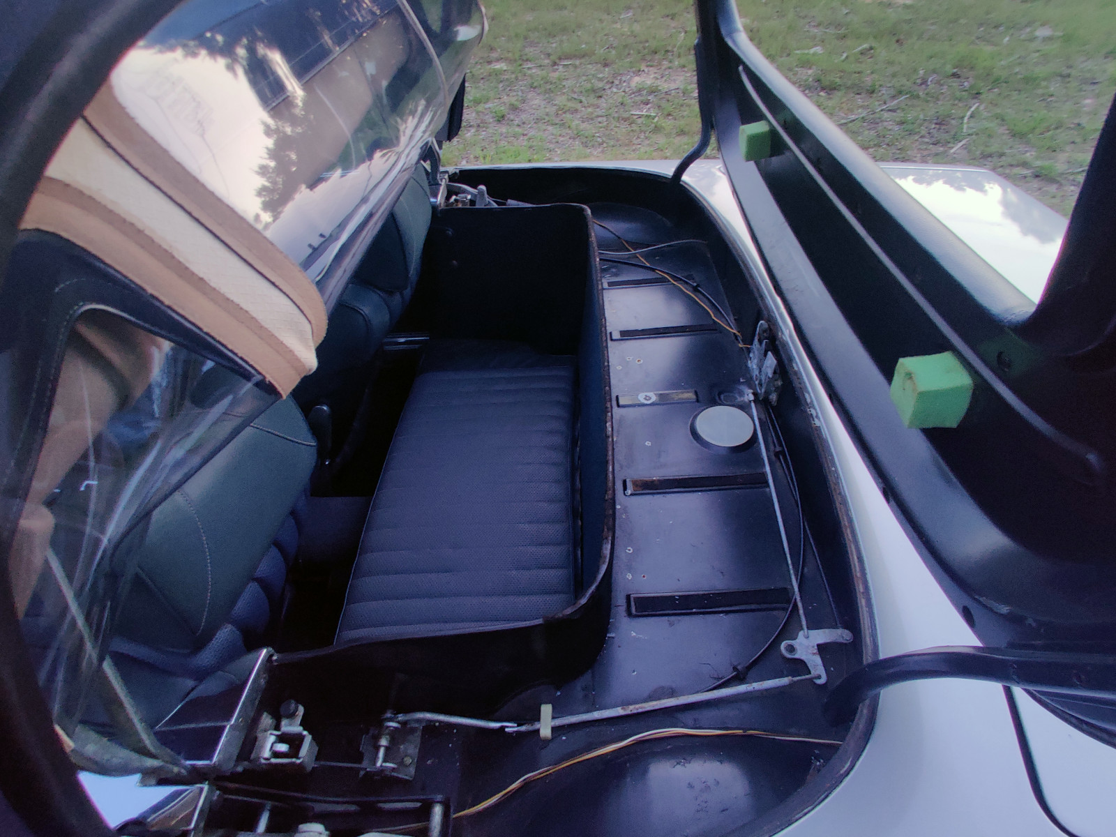 Mercedes-Benz-SL-Class-1975-Convertible-22