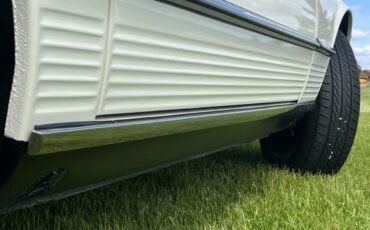 Mercedes-Benz-SL-Class-1975-Convertible-25
