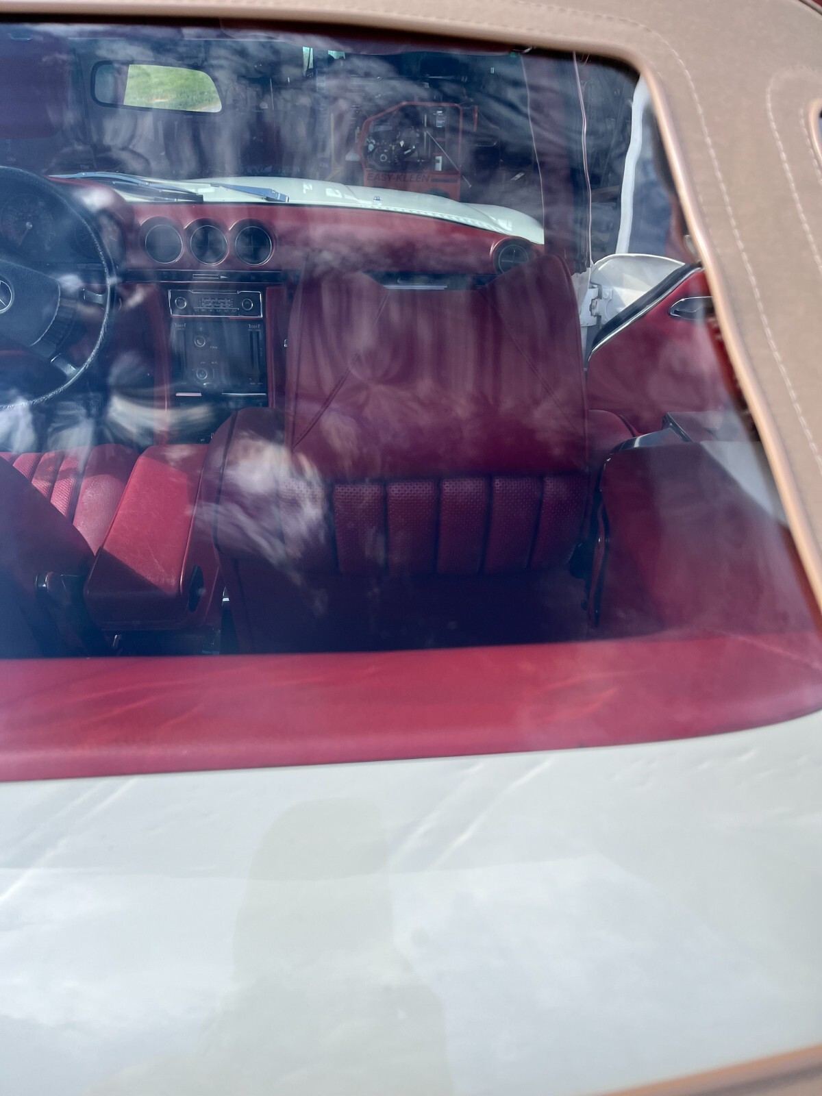 Mercedes-Benz-SL-Class-1975-Convertible-3