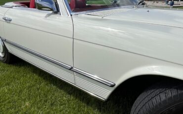 Mercedes-Benz-SL-Class-1975-Convertible-31