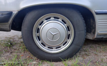 Mercedes-Benz-SL-Class-1975-Convertible-9