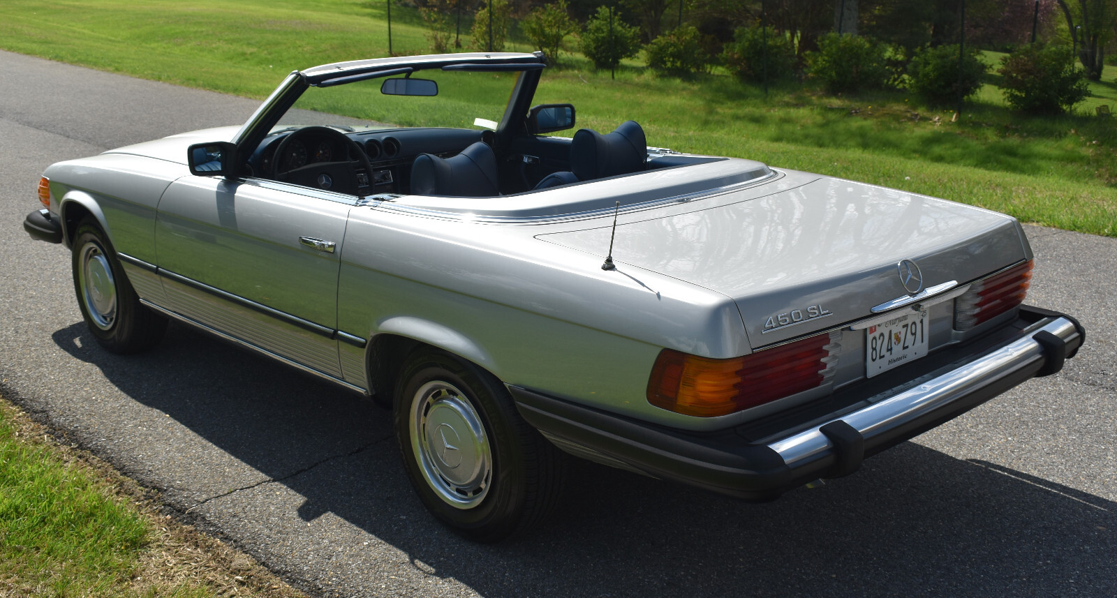 Mercedes-Benz-SL-Class-1976-Convertible-10