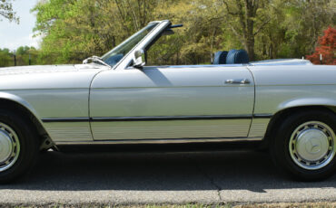 Mercedes-Benz-SL-Class-1976-Convertible-11