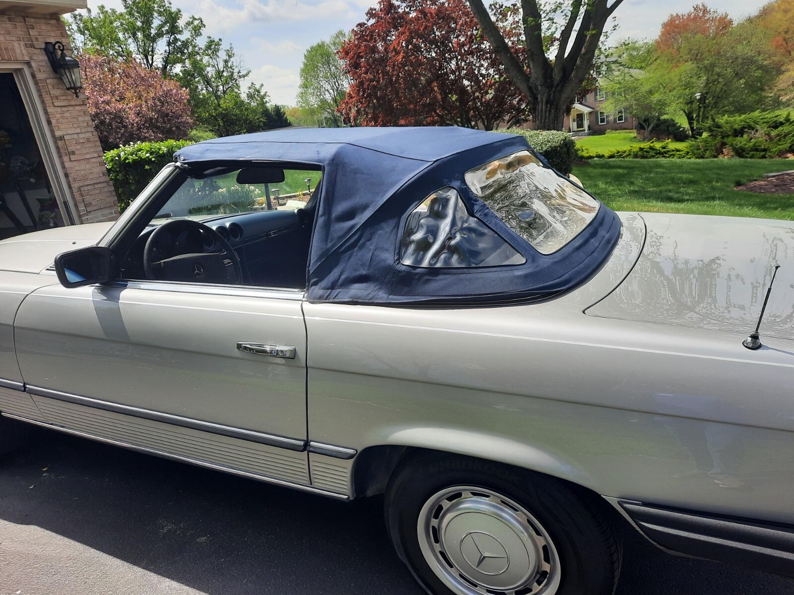 Mercedes-Benz-SL-Class-1976-Convertible-13