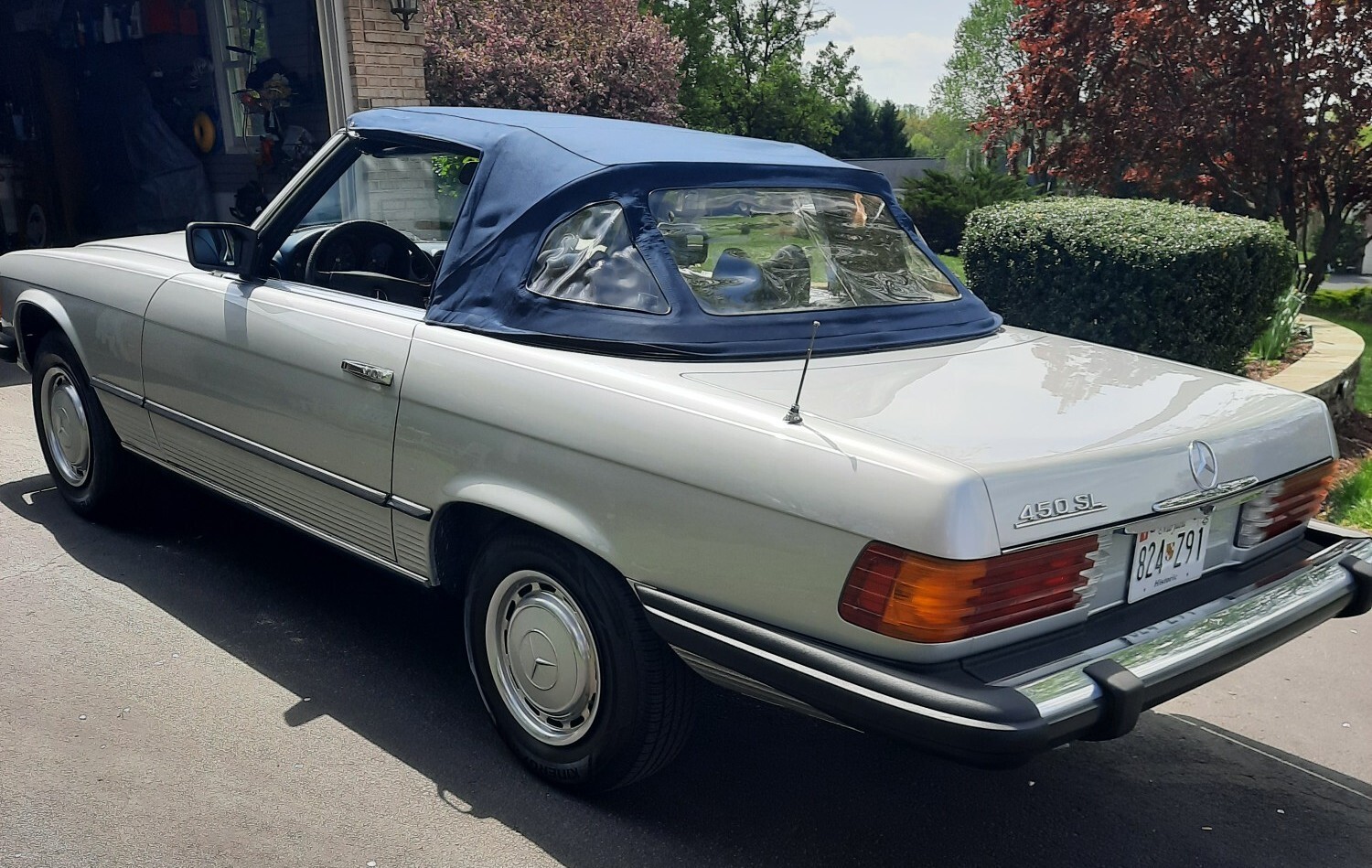 Mercedes-Benz-SL-Class-1976-Convertible-14